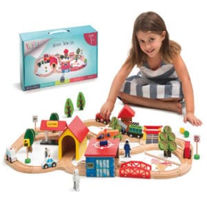Wooden Village Train Tracks (69 Pieces)