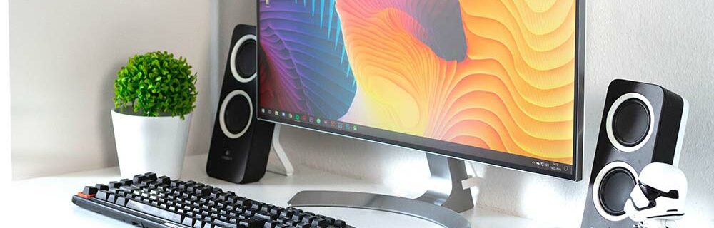 computer with speakers